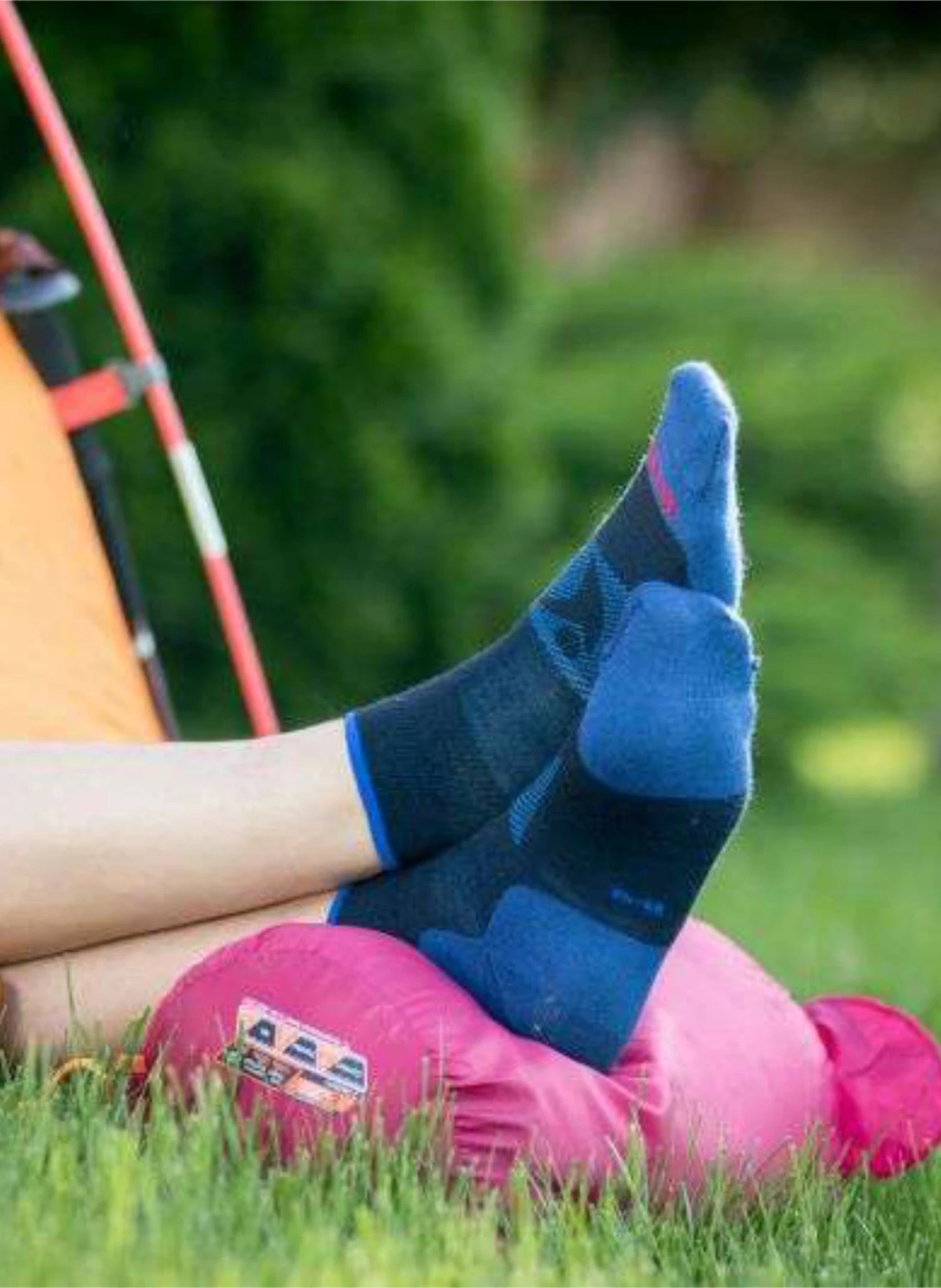 Chaussettes De Randonnée Courtes Fines Laine Mérinos Bleues 2 Chaussettes De Randonnée Courtes Fines Laine Mérinos Bleues – Image 2