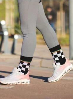 Chaussettes Active Life Style - Noir & Blanc, Style Rétro -Le Bar à Chaussettes TF32 218 7