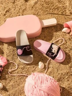 Claquettes Chat Et Pelote De Laine -Le Bar à Chaussettes le bar a chaussettes claquettes chat et pelote de laine 51267334897997