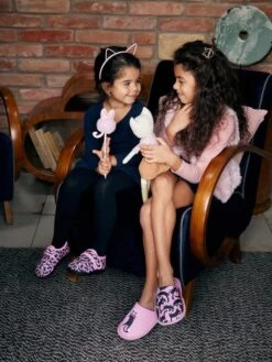 Pantoufles Enfants à Velcro Chats Roses -Le Bar à Chaussettes le bar a chaussettes pantoufles enfants a velcro chats roses 37876671578353